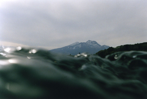  Asako Narahashi - Half Awake and Half Asleep in the Water (2008) 