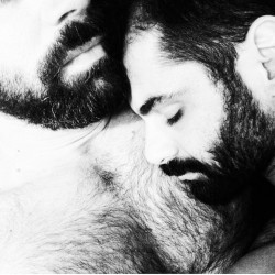 sexybeardbr:Morning. #beardgang #musclebear #hairy #woof #love #beardcouple #sexybeard @reis_jpr @fabiodiascwb     Like us: facebook.com/sexybeardbr