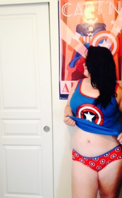nakedhumps:  I love captain america  Stark may be a playboy, Roger&rsquo;s is a true ladies man