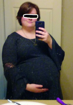 fillusup:So big, and I’m only six months along!