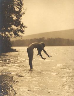 nudesartistic:  James Abbe,  Female nude at riverside 1920s                     