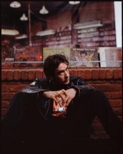 hollywood-portraits:  John Cusack photographed by Timothy White, 2000.  💗💘💗💘