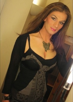 funkyfiona:  The bizarre secrets to MtF transformation - http://amzn.to/1FbLwnI  She is stunning!  ;)