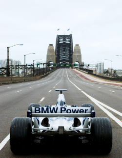 pitwall:  Mark Webber drove the Williams F1 BMW FW26 over the Sydney Harbour Bridge in 2005