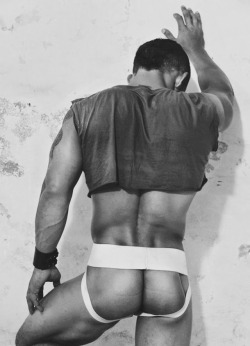 jocknotized:  VERY GOOD JOCKBOY! His JOCKSTRAP COLLAR on … MASTER’s hands tight around his waist … the straps tying him to his MASTER … his hard-earned SWEAT dripping into the waist band, soaking the pouch … this is what your MASTER expects