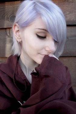 stainedhands-dyedhair:  vampire-daughter:  Did my hair again and went camping.  Been a good weekend.  You are so adorable omg