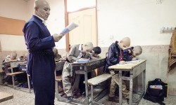Sabrwasumud:  Guardian:  Hairless Hero: Iranian Teacher Shaves Head In Solidarity