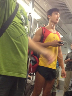 159.Â  WhyÂ  don&quot;t I see things like this on the subway? justshootit:  jgvansg:  who can tell me who is this HC boy? why did he wear so skimpy on the train?  Who cares why? He is hot as hell. Thanks to whomever took these hot pics. Yummmmmmmmy guy.
