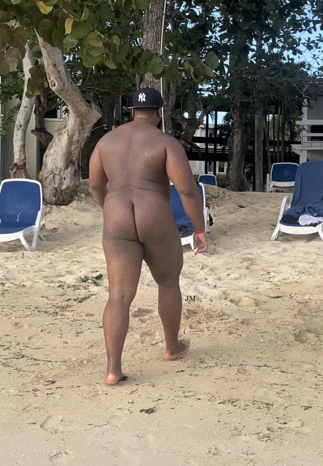bobbyt65:twitter-jodymuscle:Gay nude beach in JAMAICA! https://linktr.ee/Jodymuscle@Jodymuscle | LinktreeHE&rsquo;S SOMETHING ELSE!!!