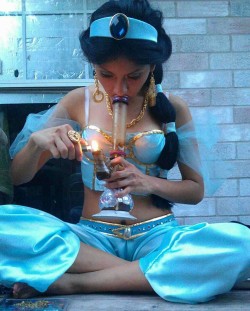 lanareydels:  indic4:  smokedoll:  princess jasmine  omg  this means a lot to me 