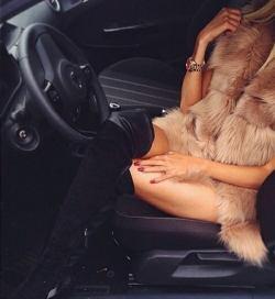 glamourqueenn:  Yes I need a fur coat !