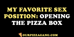 maclovegood:  ourpizzagang:  Reblog if you love Pizza! And Check