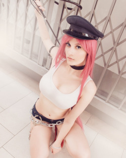 Poison cosplay