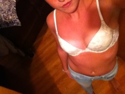 Beautiful Bra On A Beautiful Girl Submissions Always Appreciated Anon If You Wish
