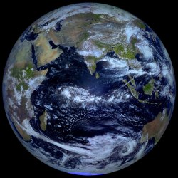 spaceexp:  From a geostationary orbit 36,000 kilometers above the equator, Russian meteorological satellite Elektro-L takes high-res images of our planet every 30 minutes. But only twice a year, during an Equinox, can it capture an image like this, showin