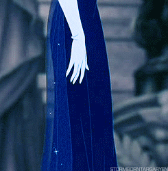 quietxdragon:  cassbones:  dear-sophia-count-me-in:  vworp-goes-the-tardis:  nerdjosh42:  stormborntargaryen: Anastasia’s Blue Dress Appreciation Post  Was there some sort of special animation for this movie because it has never looked quite like other