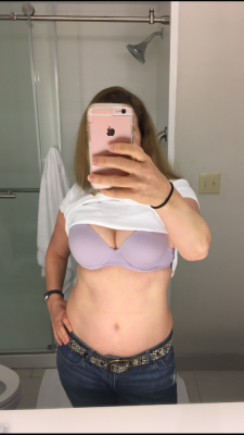 misshotwife: Hi everyone.  I know it has been a very long time since I posted.  I’ve been really busy with me new “job”, and as I have said a few times, we are just regular people.  I took this picture this morning from the hotel in Tampa, where
