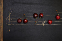raspberrytart:  1. Black and Red by Ивейн on Flickr.   Cherry