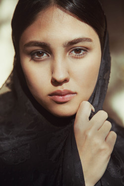 theatlasofbeauty: Ramina in Shiraz, Iran 