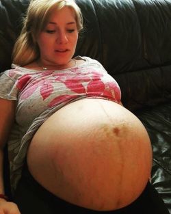 thefertilevalley:“You two little guys have made mommy so huge! I look ready burst and I’m pretty much ready to pop but you two still aren’t coming out! And you’re getting so big! It must be really good and cozy down there in my womb!”, Brigid