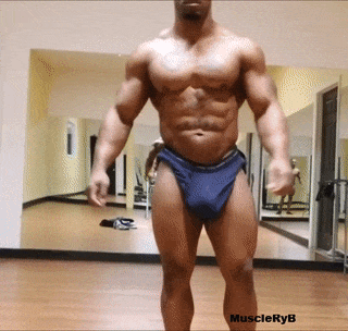 musclebruh:  muscleryb:  6 bulge gif’s of Dectric Lewis    DAMN HE’S FUCKING HOT 💪🏾💪🏾💪🏾💪🏾💪🏾💪🏾