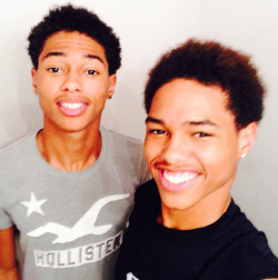 marc86jcob:OMG BROTHER 2 BROTHER SO FINE UMM I CANT CHOOSE 😍😍😍😍😘😘💦👅💦💧👅👅   Twins cute and cut