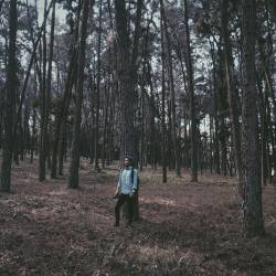 Cari girlfriend dalam hutan.