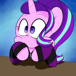 fullmetalpikmin:  Remember that animation I did with Cherry? Well I wanted to do another one. Except this one’s with Starlight because Starlight is waifu. And a hoodie. Because why not. This one’s slightly different from the one with Cherry, but it’s…