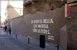 thejediwalking:  La vida es bella