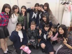 hkt48g: Jitoue Nene (Kenkyuusei), Takeda Tomoka (Kenkyuusei), Oda Ayaka (Kenkyuusei), Shimono Yuki (Team KIV), Toyonaga Aki (Kenkyuusei), Ueki Nao (Team KIV), Honma Hinata (NGT48 Team NIII), Iwahana Shino (Team KIV), Komada Hiroka (Team H), Akiyoshi Yuka