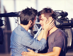 iseetheblood:  alekzmx:   Zac Efron &amp; Wes Bentley  picturing Zac with a slightly older protective boyfriend, and really liking it  thank you jesus