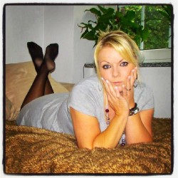 #sexy #girls #woman #women #teen #teens #mature #maturewife #blonde #legs #legs_Real