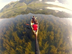 yrdeadbeatfriend:   sixpenceee:  canoeing in a crystal clear lake   coolest but scariest fucking thing 