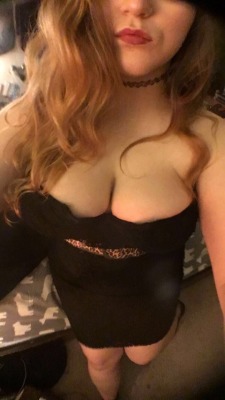 My ex likes me to dress up in low cut dresses when we go out.. yes I still see him. But only for a fuck and drinkinghelloindependentprincess