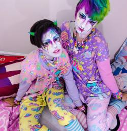 bunnyandblack:  @pinksugarprince and @mahouprince put together twin coordinates while they were over last week and @porcelainette monster kid makeup on a bunch of us! but this twin look was pretty killer! We have so many photos to post, the amount of
