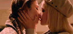the-inspired-lesbian:  Love &amp; Lesbians 