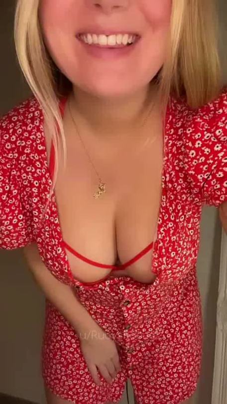 boldcurvybabes:Just turned 33! Is my mombod still f*ckable?