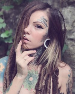 tattedbeautues:    Paula Moraes  