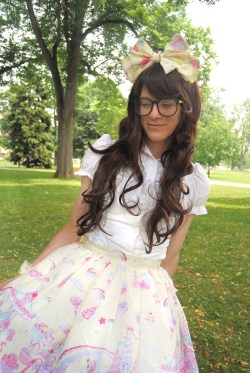 bitmilky:  June 22nd, 2013 London, Ontario at a meet up with the London Ontario Lolitas! Photo credit to my ultra cute friend O-chan