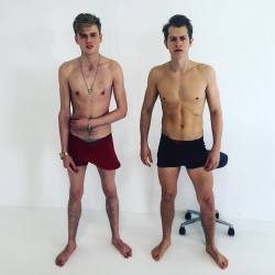 men-undressed:  James and Tristan from the Vamps 