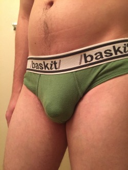 guardianofthetrash:  Day 3 undie week: baskit jockstrap  Out of the shower and straight in to this bad boy. Super comfortable jock and really light to wear. Half the time I forget I’m wearing it which means I can go all day with wearing it. Have this