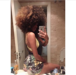 jehovahhthickness:  Afro Goals …. 😩💁🏾👩🏿💆🏾👀💕💕