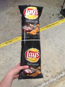 funstuff4life:  teletubby-in-paradise:  stunningpicture:  I found a 2 bags of chips sealed together to form one super bag  I think it’d be hilarious if despite it being two bags fused together, there was only 1 bag worth of chips and the rest was air. 