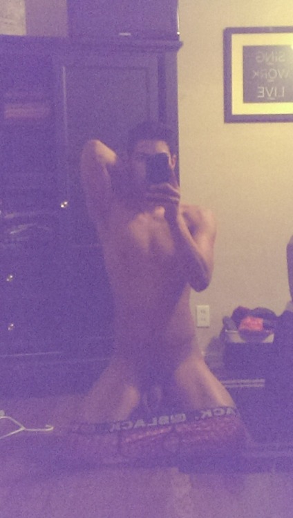 tugranbergotatubebelovly:  txsmales:  Corpus Chrisit,TX http://txsmales.tumblr.com Submit more men in texas or yourself to txsmales@gmail.com All submissions are anonymous  Very cute uncut cock♡♡♡♡♡♡♡♡♡♡