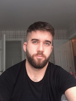 barber-butt:  the-light-arrow:  bulldogprince:  Got the parting cut out and went back to short hair.  Marry me   The haircut I want but the haircut my barber never fucking gives me.