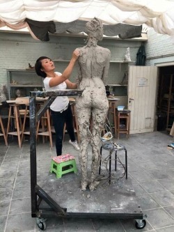 braxtonthomas:  christiancgtomas:  midfreakquency:  omg-sweetlunlikelycollector-me:  westafricanman:  &lt;b&gt;Unreal&lt;/b&gt;  Amazing    Can we get a name???  This is Chinese artist, Luo Li Rong  Here’s a snippet about her from this article (that