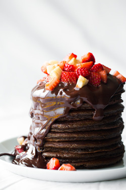 gastrogirl:  chocolate pancakes with chocolate sauce, strawberries, and bananas. 