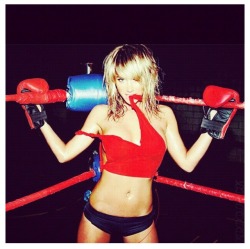 Boxing chick.
