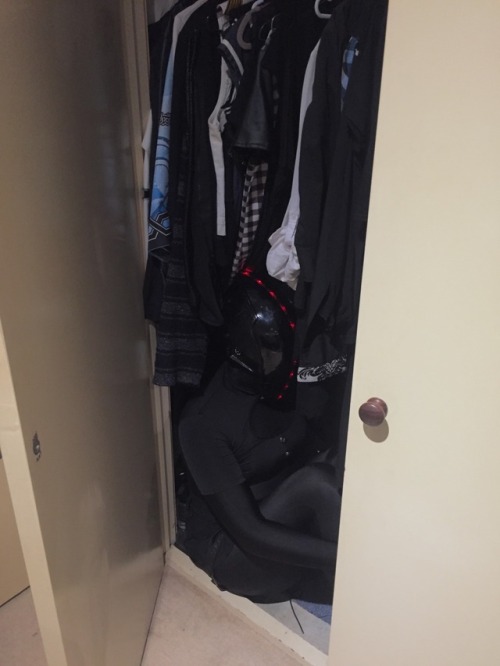 some-kinda-robot:Unit #143, in its natural storage location in its owner’s wardrobe 