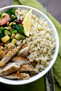 sporkablefood:  Chicken &amp; Toasted Quinoa Bowls with Garlic-Sauteed Veggies and Pine Nuts by The Cozy Apron 